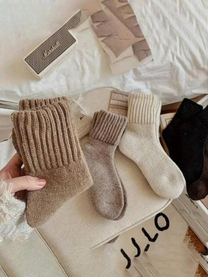 Cushd Mid Calf Socks